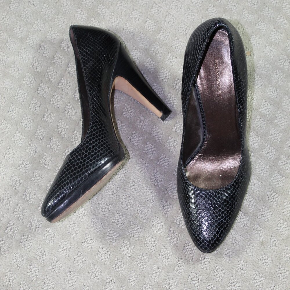 Banana Republic Women's Sz 10 Navy Blue Platform Snakeskin 3.75" Heels EUC!